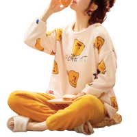 סט פיג׳מה לנשים